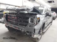 ✅ 2025 GMC Sierra 1500 SLT • VIN: 1GTUUDED8SZ277695 • Лот: 43342044. Опубликован ранее на IAAI с пробегом 517 миль. Бесплатный доступ к архиву аукционных продаж из США и подробный отчёт об истории автомобиля на DreamBid. Изображение 2.
