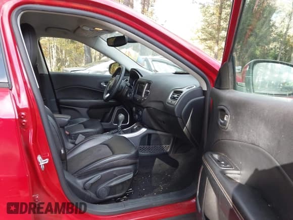 ✅ 2018 Jeep Compass Latitude • VIN: 3C4NJCBB0JT339476 • Лот: 43648673. Опубликован ранее на IAAI с пробегом 85 497 миль. Бесплатный доступ к архиву аукционных продаж из США и подробный отчёт об истории автомобиля на DreamBid. Изображение 5.