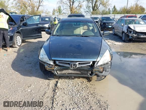 ✅ 2005 Honda Accord LX • VIN: 1HGCM564X5A158213 • Лот: 43587704. Опубликован ранее на IAAI с пробегом 359 022 миль. Бесплатный доступ к архиву аукционных продаж из США и подробный отчёт об истории автомобиля на DreamBid. Изображение 13.