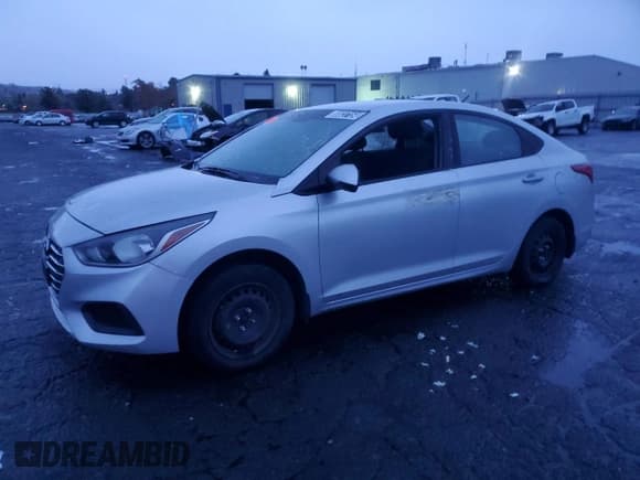 ✅ 2021 Hyundai Accent SE • VIN: 3KPC24A63ME128540 • Лот: 80837154. Опубликован ранее на Copart с пробегом 91 185 миль. Бесплатный доступ к архиву аукционных продаж из США и подробный отчёт об истории автомобиля на DreamBid. Изображение 1.