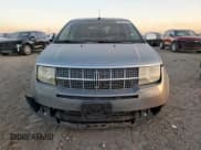✅ 2007 Lincoln MKX • VIN: 2LMDU68C67BJ21910 • Лот: 91643835. Опубликован ранее на Copart с пробегом 256 244 миль. Бесплатный доступ к архиву аукционных продаж из США и подробный отчёт об истории автомобиля на DreamBid. Изображение 5.