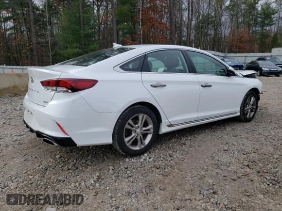 ✅ 2018 Hyundai Sonata Limited • VIN: 5NPE34AF1JH703103 • Lot: 69804372. Listed on Copart with 69,776 mi. Free auction sales archive from the USA and detailed vehicle history report at DreamBid. Image 3.