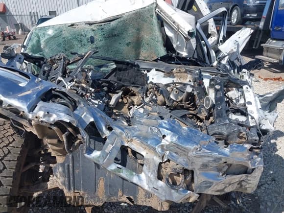 ✅ 2015 Chevrolet Silverado 1500 LTZ • VIN: 3GCUKSEC0FG295759 • Лот: 42033997. Опубликован ранее на IAAI с пробегом Не указан. Бесплатный доступ к архиву аукционных продаж из США и подробный отчёт об истории автомобиля на DreamBid. Изображение 10.