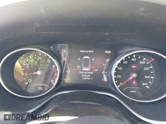 ✅ 2018 Jeep Compass Latitude • VIN: 3C4NJCBB7JT411001 • Lot: 42217514. Listed on IAAI with 140,744 mi. Free auction sales archive from the USA and detailed vehicle history report at DreamBid. Image 7.