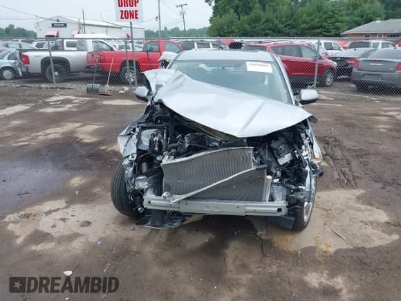 ✅ 2022 Honda HR-V LX • VIN: 3CZRU5H38NM724783 • Lot: 42844860. Wystawiony na IAAI z przebiegiem 33 255 mil. Bezpłatny archiwum sprzedaży aukcyjnych z USA i szczegółowy raport historii pojazdu na DreamBid. Zdjęcie 6.