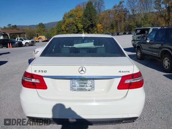 ✅ 2012 Mercedes-Benz E 350 Sport • VIN: WDDHF8JB9CA522386 • Lot: 43418602. Listed on IAAI with 97,671 mi. Free auction sales archive from the USA and detailed vehicle history report at DreamBid. Image 17.