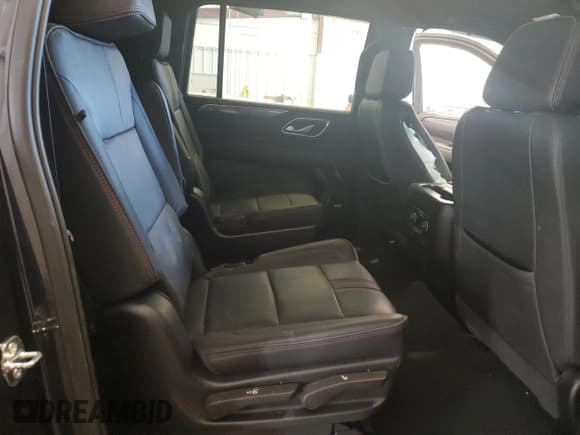 ✅ 2022 Chevrolet Suburban RST • VIN: 1GNSKEKDXNR304320 • Lot: 48899845. Listed on Copart with 64,619 mi. Free auction sales archive from the USA and detailed vehicle history report at DreamBid. Image 11.