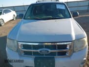 ✅ 2010 Ford Escape XLT • VIN: 1FMCU0DG3AKB43731 • Lot: 43790605. Wystawiony na IAAI z przebiegiem 210 384 mil. Bezpłatny archiwum sprzedaży aukcyjnych z USA i szczegółowy raport historii pojazdu na DreamBid. Zdjęcie 6.