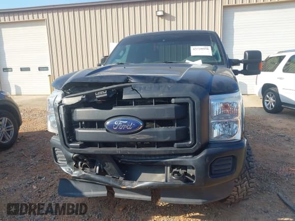 ✅ 2016 Ford F-250 XLT • VIN: 1FT7X2BT0GEA93564 • Lot: 43728958. Listed on IAAI with 153,047 mi. Free auction sales archive from the USA and detailed vehicle history report at DreamBid. Image 12.