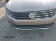 ✅ 2016 Volkswagen Passat S • VIN: 1VWAT7A39GC054951 • Лот: 43263214. Опубликован ранее на IAAI с пробегом 157 425 миль. Бесплатный доступ к архиву аукционных продаж из США и подробный отчёт об истории автомобиля на DreamBid. Изображение 6.