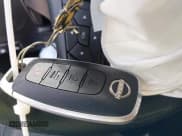 ✅ 2023 Nissan Versa SV • VIN: 3N1CN8EV8PL829528 • Lot: 43267857. Wystawiony na IAAI z przebiegiem 39 849 mil. Bezpłatny archiwum sprzedaży aukcyjnych z USA i szczegółowy raport historii pojazdu na DreamBid. Zdjęcie 11.