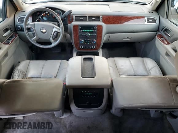 ✅ 2012 Chevrolet Suburban LT • VIN: 1GNSCJE08CR117041 • Lot: 92737405. Listed on Copart with 117,166 mi. Free auction sales archive from the USA and detailed vehicle history report at DreamBid. Image 8.