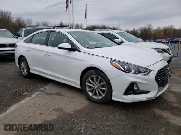 ✅ 2019 Hyundai Sonata SE • VIN: 5NPE24AF9KH781567 • Lot: 42232913. Listed on Copart with 34,154 mi. Free auction sales archive from the USA and detailed vehicle history report at DreamBid. Image 4.