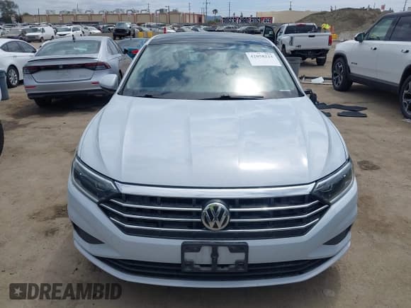 ✅ 2019 Volkswagen Jetta SEL • VIN: 3VWE57BUXKM063071 • Lot: 42058223. Listed on IAAI with 96,597 mi. Free auction sales archive from the USA and detailed vehicle history report at DreamBid. Image 12.