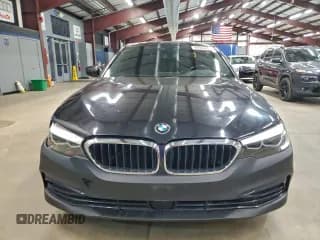 ✅ 2019 BMW 5 Series 530i xDrive • VIN: WBAJA7C50KWW23097 • Лот: 94944405. Опубликован ранее на Copart с пробегом 80 528 миль. Бесплатный доступ к архиву аукционных продаж из США и подробный отчёт об истории автомобиля на DreamBid. Изображение 5.