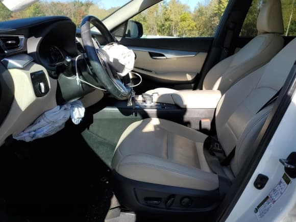 ✅ 2019 Infiniti QX50 Luxe • VIN: 3PCAJ5M32KF132362 • Лот: 85547435. Опубликован ранее на Copart с пробегом 62 935 миль. Бесплатный доступ к архиву аукционных продаж из США и подробный отчёт об истории автомобиля на DreamBid. Изображение 7.