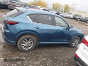 ✅ 2024 Mazda CX-5 S Select • VIN: JM3KFBBM4R0416074 • Lot: 43580974. Wystawiony na IAAI z przebiegiem 42 042 mil. Bezpłatny archiwum sprzedaży aukcyjnych z USA i szczegółowy raport historii pojazdu na DreamBid. Zdjęcie 13.