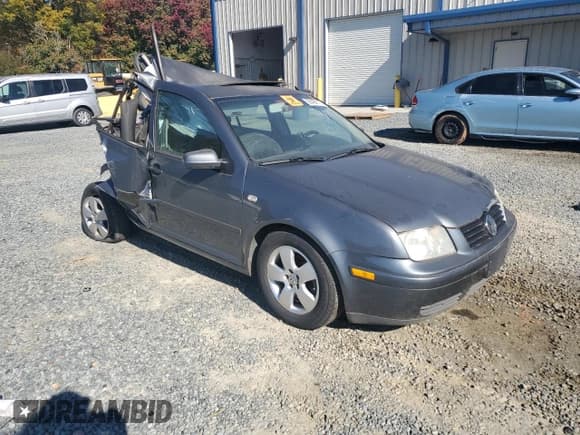 ✅ 2003 Volkswagen Jetta GLS • VIN: 3VWSK69M83M062661 • Лот: 90488215. Опубликован ранее на Copart с пробегом 180 264 миль. Бесплатный доступ к архиву аукционных продаж из США и подробный отчёт об истории автомобиля на DreamBid. Изображение 4.