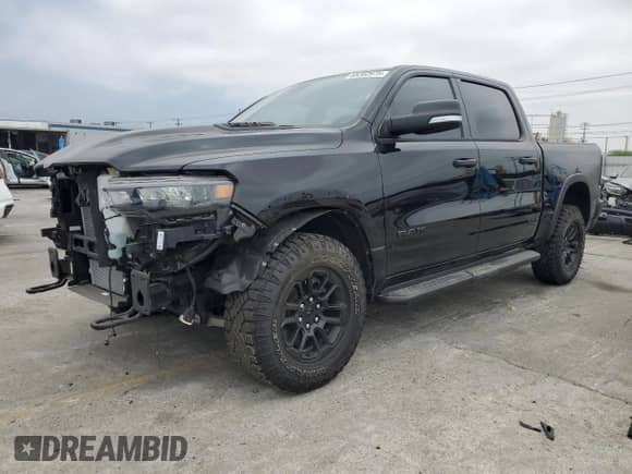 2025 Ram 1500 Rebel z VIN 1C6SRFLPXSN550944, wystawiony jako Copart lot #65262975 z przebiegiem 6 560 mil mil oraz Szkoda całkowita • Salvage title. Historia ofert i sprzedaży dostępna na DreamBid. Obrazek 1.