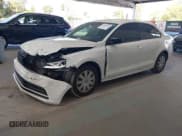 ✅ 2016 Volkswagen Jetta S • VIN: 3VW267AJ3GM388952 • Lot: 43614486. Wystawiony na IAAI z przebiegiem 107 106 mil. Bezpłatny archiwum sprzedaży aukcyjnych z USA i szczegółowy raport historii pojazdu na DreamBid. Zdjęcie 2.