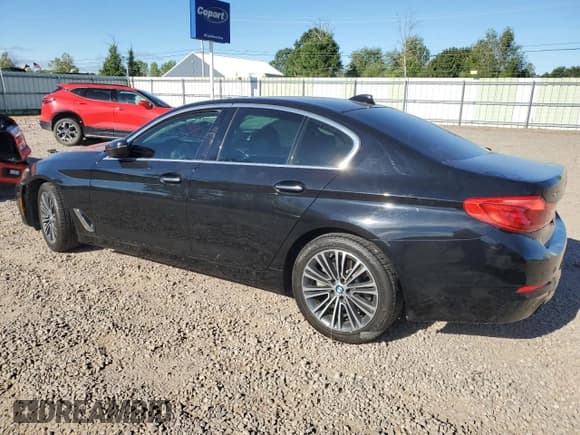 ✅ 2018 BMW 5 Series 530i xDrive • VIN: WBAJA7C51JWC75800 • Лот: 69188105. Опубликован ранее на Copart с пробегом 81 839 миль. Бесплатный доступ к архиву аукционных продаж из США и подробный отчёт об истории автомобиля на DreamBid. Изображение 2.