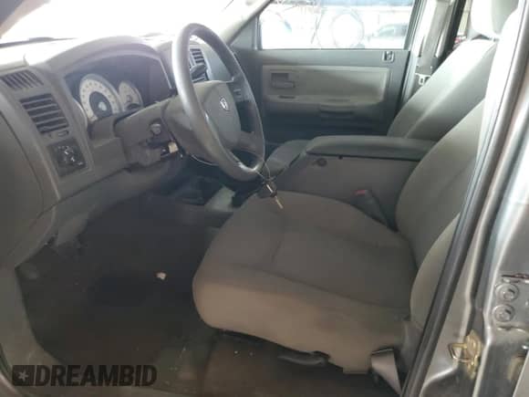 2006 Dodge Dakota SLT с VIN 1D7HE48K56S641262, выставлен на аукционе Copart как лот 71261245 с пробегом 133 008 миль миль и Чистый • Clean title. История ставок и продаж доступна на DreamBid. Изображение 7.