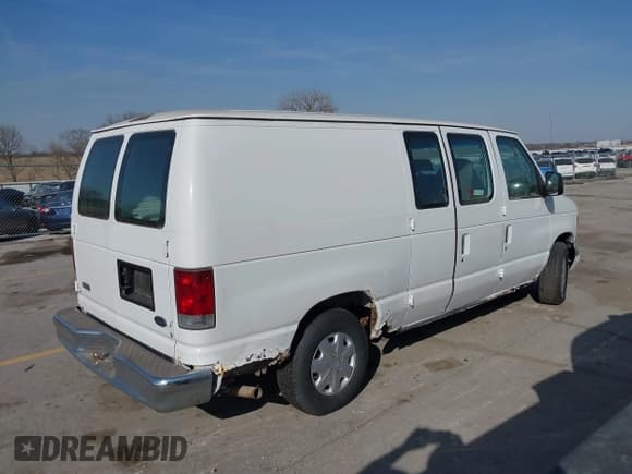 ✅ 2003 Ford Econoline Cargo • VIN: 1FTRE14213HA14635 • Lot: 41805091. Listed on IAAI with 108,748 mi. Free auction sales archive from the USA and detailed vehicle history report at DreamBid. Image 4.