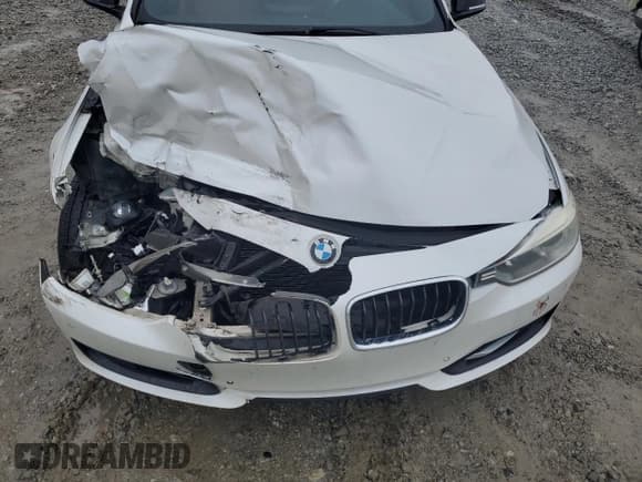 ✅ 2015 BMW 3 Series 335i • VIN: WBA3A9G55FNS66901 • Lot: 67543105. Wystawiony na Copart z przebiegiem 195 744 mil. Bezpłatny archiwum sprzedaży aukcyjnych z USA i szczegółowy raport historii pojazdu na DreamBid. Zdjęcie 11.