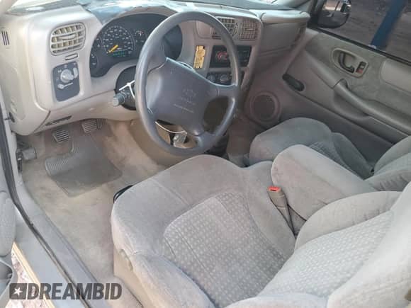 ✅ 1998 Chevrolet S-10 LS • VIN: 1GCCS144XW8137984 • Lot: 81855515. Listed on Copart with 142,837 mi. Free auction sales archive from the USA and detailed vehicle history report at DreamBid. Image 8.