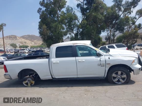 ✅ 2019 Ram 1500 SLT • VIN: 1C6RR6TT2KS678415 • Lot: 42437962. Listed on IAAI with Not provided. Free auction sales archive from the USA and detailed vehicle history report at DreamBid. Image 12.