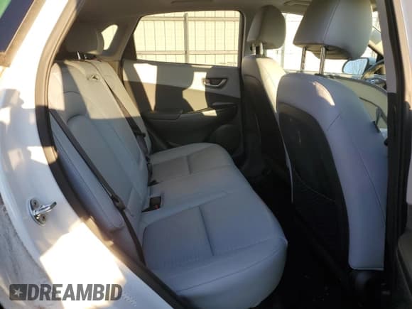 ✅ 2018 Hyundai Kona Limited • VIN: KM8K3CA57JU168140 • Лот: 37856214. Опубликован ранее на Copart с пробегом 45 739 миль. Бесплатный доступ к архиву аукционных продаж из США и подробный отчёт об истории автомобиля на DreamBid. Изображение 11.