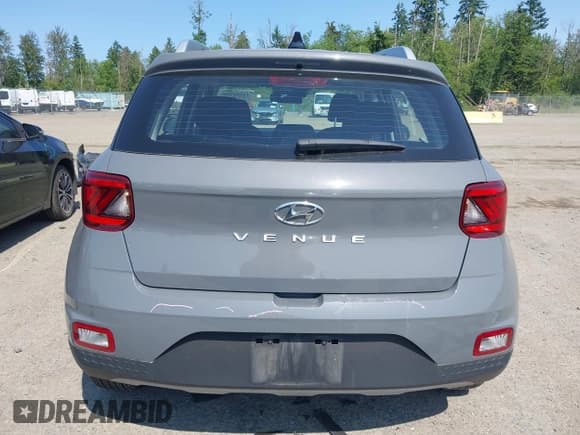 ✅ 2022 Hyundai Venue SEL • VIN: KMHRC8A34NU161274 • Lot: 42406706. Listed on IAAI with 9,500 mi. Free auction sales archive from the USA and detailed vehicle history report at DreamBid. Image 17.