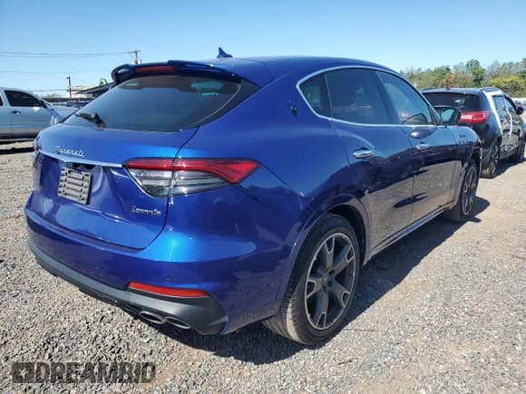 ✅ 2022 Maserati Levante Modena • VIN: ZN661YUM3NX406712 • Lot: 84864795. Listed on Copart with 14,736 mi. Free auction sales archive from the USA and detailed vehicle history report at DreamBid. Image 3.