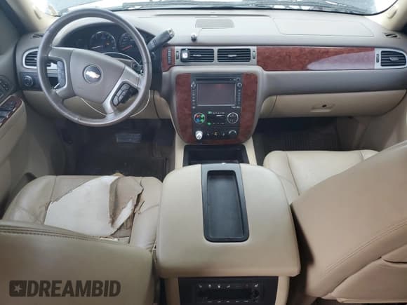 ✅ 2013 Chevrolet Tahoe LTZ • VIN: 1GNSCCE03DR341766 • Lot: 63620855. Listed on Copart with 214,701 mi. Free auction sales archive from the USA and detailed vehicle history report at DreamBid. Image 8.