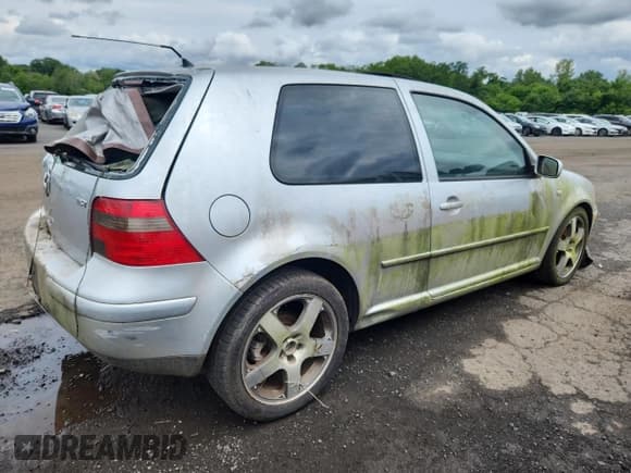✅ 2002 Volkswagen Golf GTI • VIN: 9BWDE61J624067443 • Lot: 61839995. Wystawiony na Copart z przebiegiem 112 137 mil. Bezpłatny archiwum sprzedaży aukcyjnych z USA i szczegółowy raport historii pojazdu na DreamBid. Zdjęcie 3.