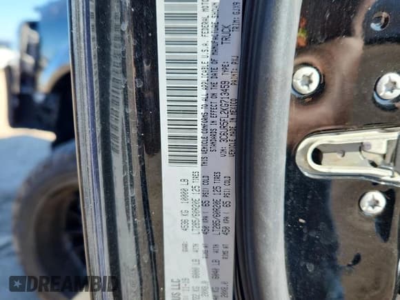 ✅ 2019 Ram 2500 Laramie • VIN: 3C6UR5FL2KG713459 • Lot: 70426035. Wystawiony na Copart z przebiegiem 53 913 mil. Bezpłatny archiwum sprzedaży aukcyjnych z USA i szczegółowy raport historii pojazdu na DreamBid. Zdjęcie 12.