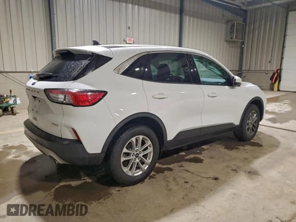 ✅ 2021 Ford Escape SE • VIN: 1FMCU9G67MUA74252 • Lot: 94546315. Listed on Copart with 47,750 mi. Free auction sales archive from the USA and detailed vehicle history report at DreamBid. Image 3.