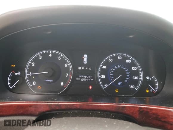 ✅ 2013 Hyundai Equus Signature • VIN: KMHGH4JH5DU064421 • Lot: 49272045. Listed on Copart with 129,449 mi. Free auction sales archive from the USA and detailed vehicle history report at DreamBid. Image 9.