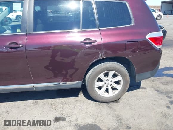 ✅ 2013 Toyota Highlander SE • VIN: 5TDZK3EH9DS139659 • Лот: 43239624. Опубликован ранее на IAAI с пробегом 169 390 миль. Бесплатный доступ к архиву аукционных продаж из США и подробный отчёт об истории автомобиля на DreamBid. Изображение 18.