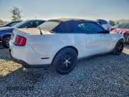 ✅ 2010 Ford Mustang V6 • VIN: 1ZVBP8EN7A5116238 • Лот: 96129335. Опубликован ранее на Copart с пробегом 169 783 миль. Бесплатный доступ к архиву аукционных продаж из США и подробный отчёт об истории автомобиля на DreamBid. Изображение 3.
