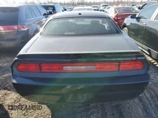 ✅ 2010 Dodge Challenger R/T • VIN: 2B3CJ5DT3AH215964 • Lot: 82767234. Wystawiony na Copart z przebiegiem Nie podano. Bezpłatny archiwum sprzedaży aukcyjnych z USA i szczegółowy raport historii pojazdu na DreamBid. Zdjęcie 6.