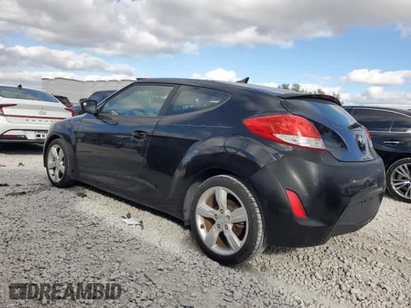 ✅ 2015 Hyundai Veloster • VIN: KMHTC6AD7FU244086 • Lot: 88056285. Wystawiony na Copart z przebiegiem 69 193 mil. Bezpłatny archiwum sprzedaży aukcyjnych z USA i szczegółowy raport historii pojazdu na DreamBid. Zdjęcie 2.