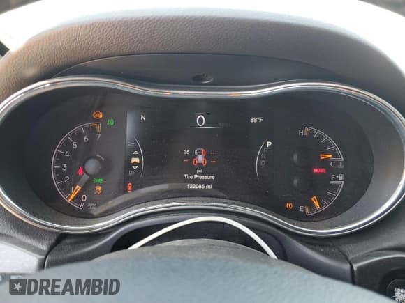 ✅ 2018 Jeep Grand Cherokee Upland • VIN: 1C4RJFAG2JC251685 • Лот: 70127975. Опубликован ранее на Copart с пробегом 122 085 миль. Бесплатный доступ к архиву аукционных продаж из США и подробный отчёт об истории автомобиля на DreamBid. Изображение 9.