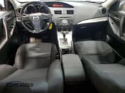 ✅ 2011 Mazda 3 i Touring • VIN: JM1BL1VF1B1388338 • Lot: 90060315. Wystawiony na Copart z przebiegiem 171 443 mil. Bezpłatny archiwum sprzedaży aukcyjnych z USA i szczegółowy raport historii pojazdu na DreamBid. Zdjęcie 8.