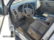 ✅ 2006 Mercury Mariner Luxury • VIN: 4M2CU571X6KJ18979 • Lot: 51033545. Listed on Copart with 210,581 mi. Free auction sales archive from the USA and detailed vehicle history report at DreamBid. Image 8.