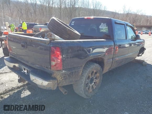 ✅ 2006 Chevrolet Silverado 1500 LT1 • VIN: 2GCEK13TX61232856 • Лот: 41593832. Опубликован ранее на IAAI с пробегом 186 273 миль. Бесплатный доступ к архиву аукционных продаж из США и подробный отчёт об истории автомобиля на DreamBid. Изображение 4.