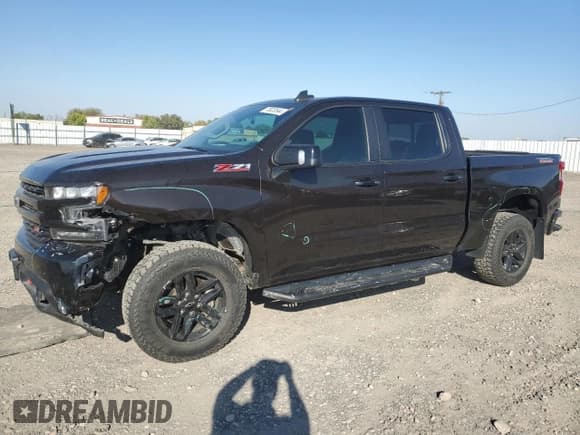 ✅ 2019 Chevrolet Silverado 1500 LT Trail Boss • VIN: 1GCPYFED3KZ347813 • Lot: 70023544. Wystawiony na Copart z przebiegiem 83 842 mil. Bezpłatny archiwum sprzedaży aukcyjnych z USA i szczegółowy raport historii pojazdu na DreamBid. Zdjęcie 1.