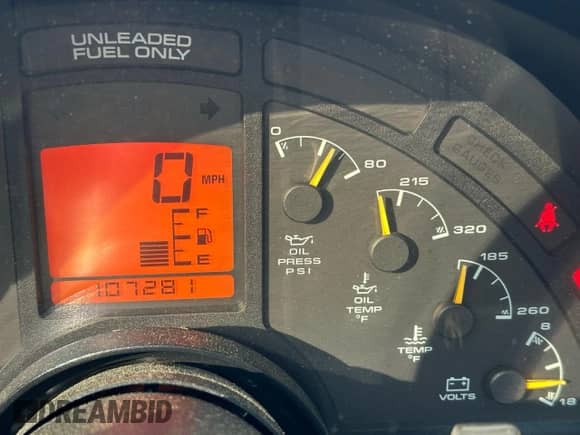 1994 Chevrolet Corvette z VIN 1G1YY22P4R5108017, wystawiony jako Copart lot #91654795 z przebiegiem 107 281 mil mil oraz Czysty tytuł • Clean title. Historia ofert i sprzedaży dostępna na DreamBid. Obrazek 8.