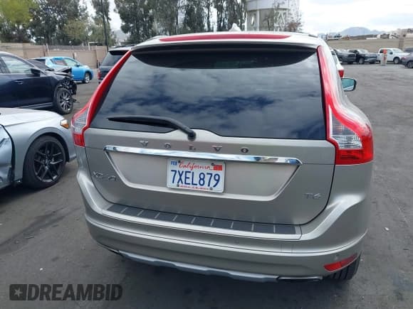 ✅ 2016 Volvo XC60 T6 Drive-E • VIN: YV449MDK3G2857211 • Lot: 42130635. Listed on IAAI with 80,301 mi. Free auction sales archive from the USA and detailed vehicle history report at DreamBid. Image 17.