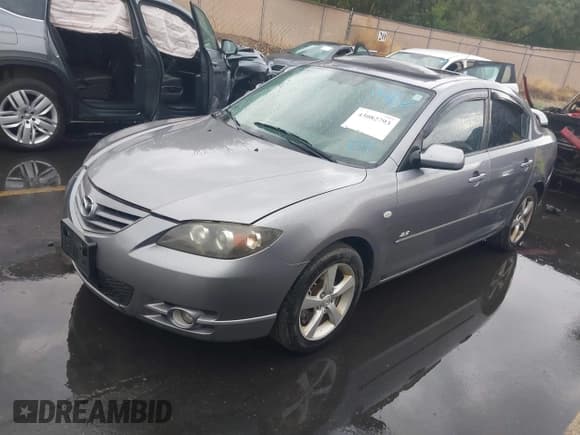 ✅ 2004 Mazda 3 s • VIN: JM1BK323241199984 • Lot: 43082793. Wystawiony na IAAI z przebiegiem 161 013 mil. Bezpłatny archiwum sprzedaży aukcyjnych z USA i szczegółowy raport historii pojazdu na DreamBid. Zdjęcie 2.